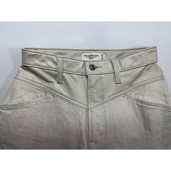 Abercrombie & Fitch Women's High Rise 90s Relaxed Mixed Fabric Jeans - 4 (27x31) - Picture 2 of 5